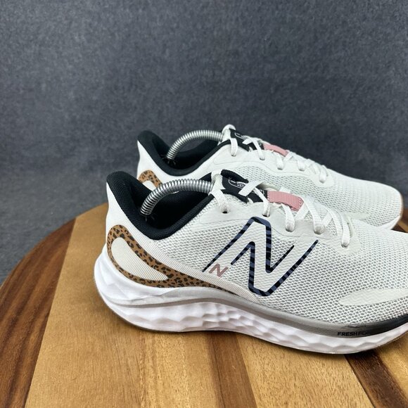 New Balance Women's Size 8B Fresh Foam Arishi WARISGW4 V4 Running Shoes - Picture 3 of 11